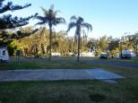 BIG4 Koala Shores Port Stephens Holiday Park - Lemon Tree Passage: Some sites have concrete slabs