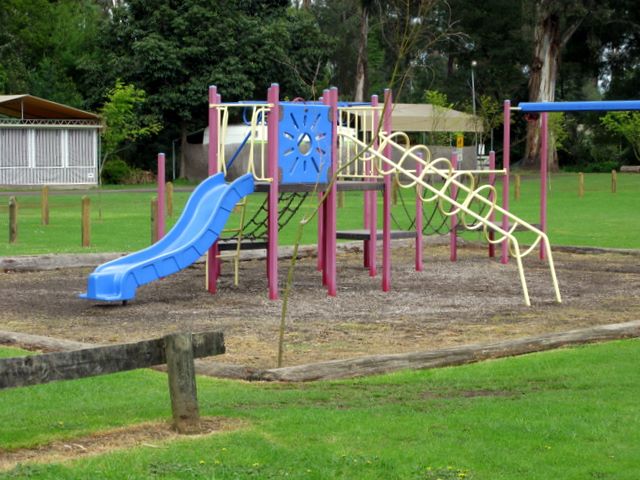 Glen Cromie Caravan Park - Drouin West: Playground for children.