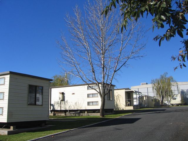 Midstate Motor Park - Dubbo: Cottage accommodation ideal for families, couples and singles