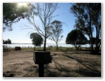 Lake King Waterfront Caravan Park - Eagle Point: Powered sites for caravans with water views