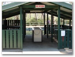 Yarraby Holiday Park - Echuca: Camp kitchen and BBQ area