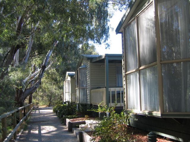 Yarraby Holiday & Tourist Park Resort 2006 - Echuca: Cottage accommodation ideal for families, couples and singles - cabins have views of the native bush