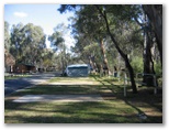 Yarraby Holiday & Tourist Park Resort 2006 - Echuca: Powered sites for caravans