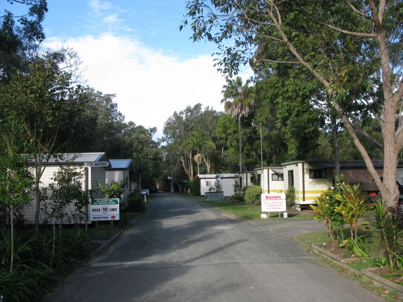 Pacific Palms Caravan Park - Elizabeth Beach: Entrance to the Holiday Park
