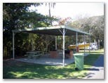 Bell Park Caravan Park - Emu Park: BBQ facilities
