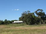 Billabong Creek Rest Area - Tichborne: House nearby to the rest area.