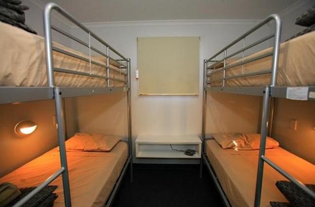 Exmouth Cape Holiday Park - Exmouth: Bunk beds in cottage