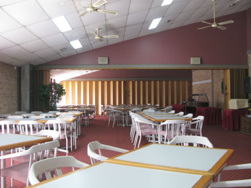 Wollongong Surf Leisure Resort - Fairy Meadow: Large dining room which is ideal for conference groups.