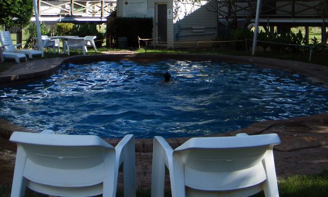 Fitzroy River Lodge Caravan Park - Fitzroy Crossing: Swimming pool