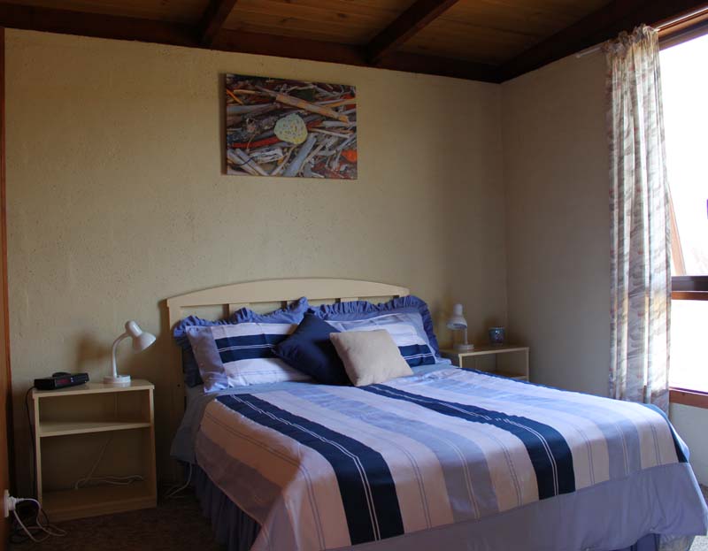 Flinders Island Cabin Park - Flinders Island: Bedroom in eight bed lodge.