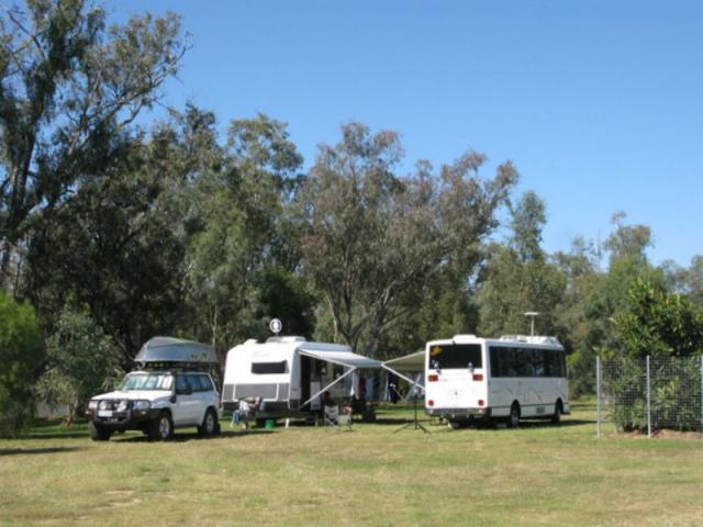 Forbes Rest Area - Forbes: Plenty of space for vehicles of all sizes.