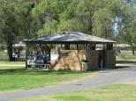 Forbes Rest Area - Forbes: Sheltered outdoor BBQ in Lions Park