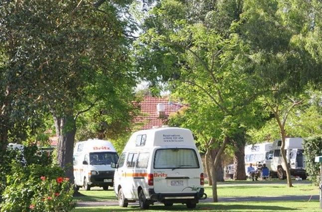 Discovery Holiday Parks Perth - Forrestfield: Shady powered sites for caravans and motorhomes