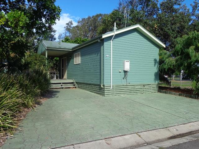 Forster Beach Holiday Park - Forster: cabins to hire