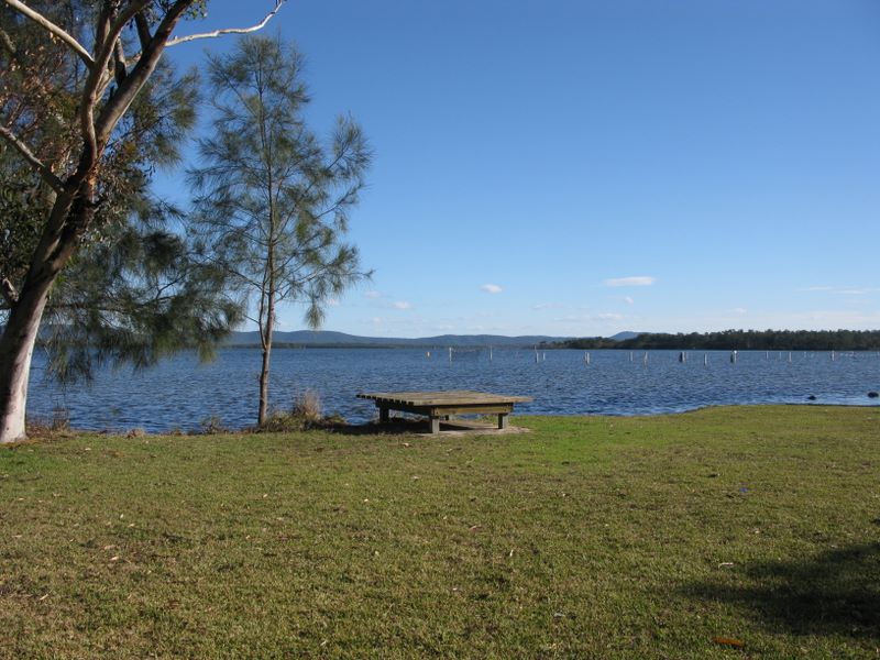 Lakeside Resort Forster - Forster: The park is situated beside Pipers Bay.