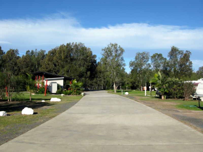 Lakeside Resort Forster - Forster: Excellent roads throughout the park.