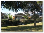 Lakeside Resort Forster - Forster: Cottage accommodation, ideal for families, couples and singles