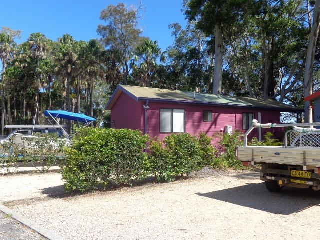 Lani's Holiday Island - Forster: rear of water front cabins
