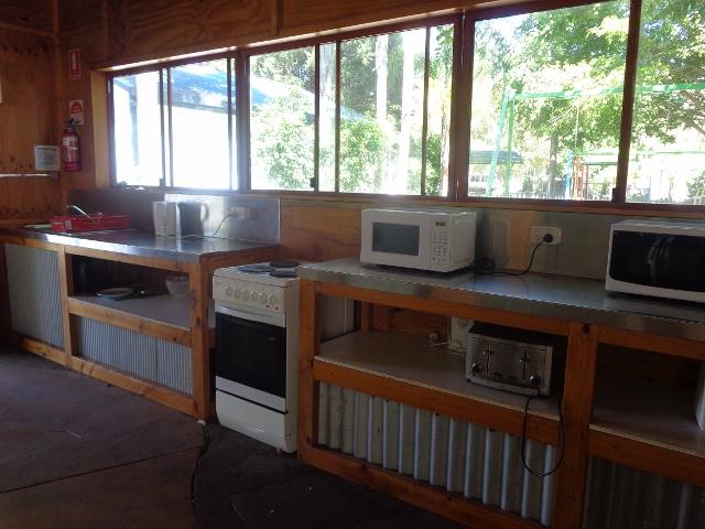Lani's Holiday Island - Forster: camp kitchen