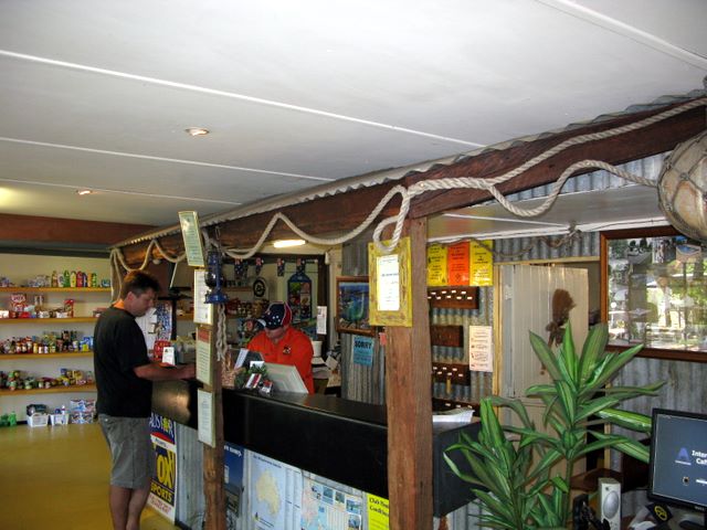 Lani's Holiday Island - Forster: Reception and shop