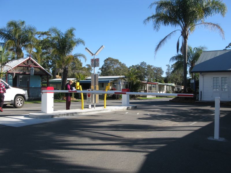 Smugglers Cove Holiday Village - Forster: Secure entrance and exit