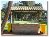 Smugglers Cove Holiday Village - Forster: Sheltered outdoor BBQ