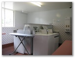 Barwon River Tourist Park - Belmont Geelong: Interior of laundry