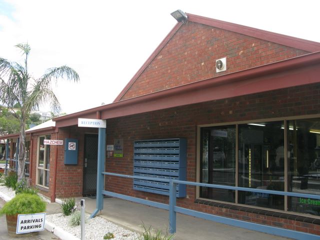 Geelong Riverview Tourist Park - Belmont Geelong: Reception and office