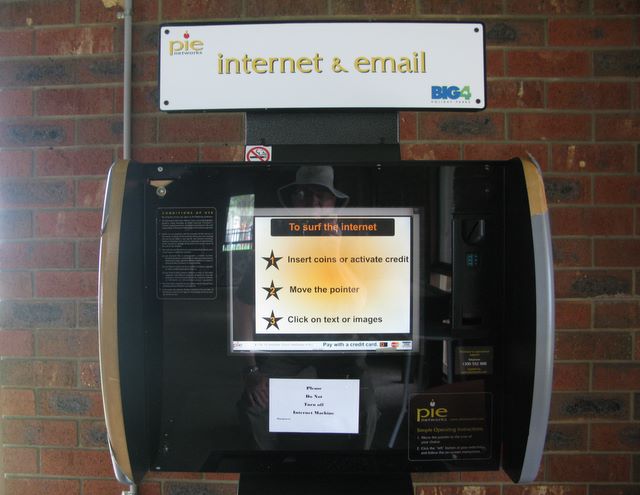 Geelong Riverview Tourist Park - Belmont Geelong: Internet and email available in the Leisure Centre.