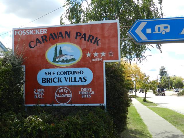Fossicker Caravan Park - Glen Innes: Welcome sign.