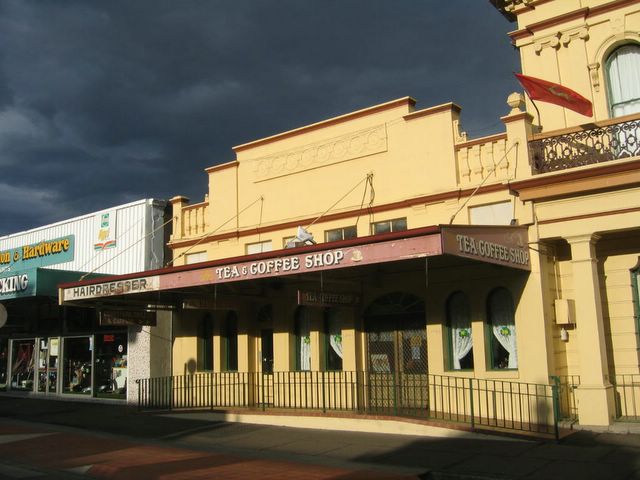 Glen Innes NSW - Glen Innes: Glen Innes NSW: Many historic buildings can be found in the main street