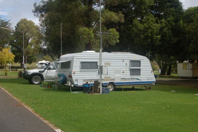 Glen Rest Tourist Park - Glen Innes: Powered sites for caravans