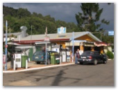 Ross Creek Store Rest Area - Goomboorian: Store and service station