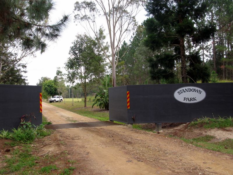 Standown Park - Goomboorian: Entrance to the Caravan Park