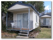 Goomeri Mobil Roadhouse & Van Park - Goomeri: Cottage accommodation, ideal for families, couples and singles