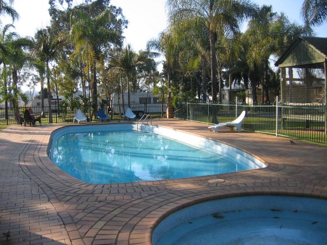 Glenwood Tourist Park & Motel - Grafton: Swimming pool