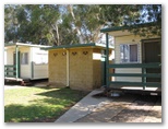 Griffith Tourist Caravan Park - Griffith: Cottages with ensuite facilities