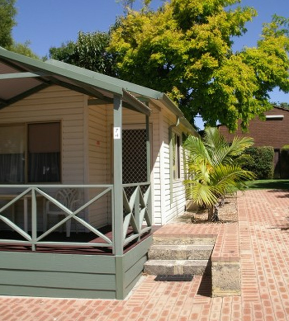 Karrinyup Waters Resort - Gwelup: A one bedroom family cabin