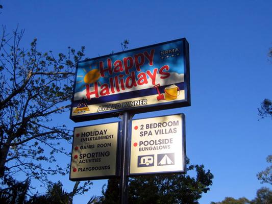 Happy Hallidays Holiday Park - Hallidays Point: Happy Hallidays Holiday Park welcome sign