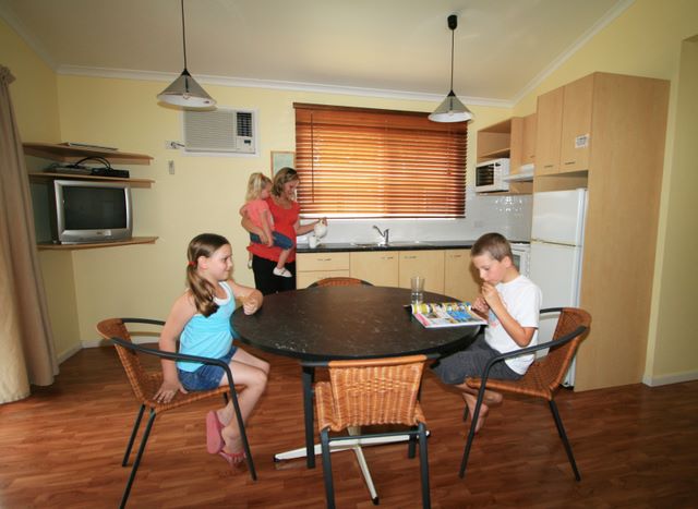 BIG4 Harrington Beach Holiday Park - Harrington: Spacious kitchen in family cabin.