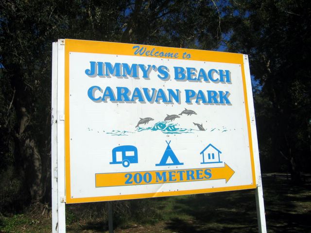 Jimmy's Beach Caravan Park - Hawks Nest: Jimmy's Beach Caravan Park welcome sign