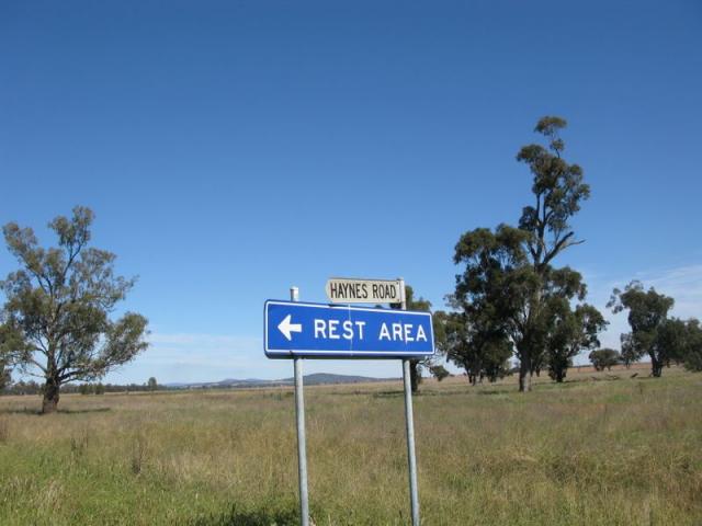 Haynes Road Rest Area - Ooma: Turn off is clearly signed on Henry Lawson Way.