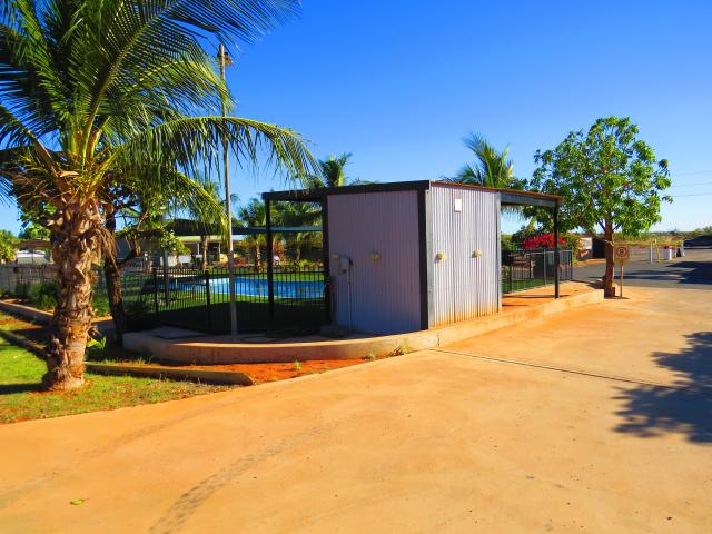 Black Rock Tourist Park - South Hedland: Pool area.
