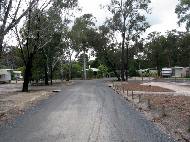 Blores Hill Caravan and Camping Park - Heyfield: Gravel roads within the park.