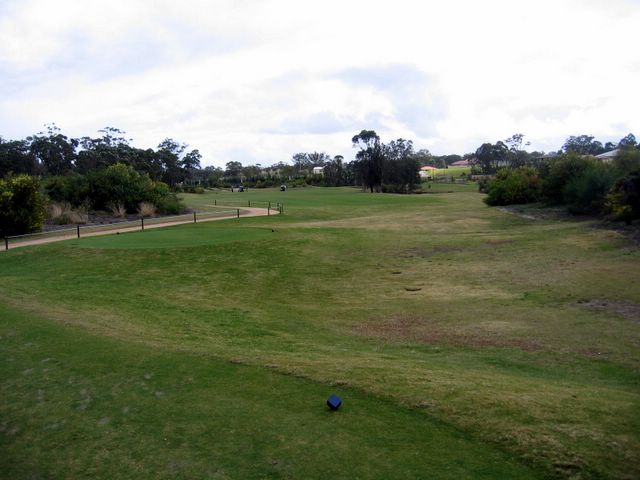 Le Meilleur Horizons Golf Resort - Salamander Bay: Fairway view Hole 1 - water to be crossed directly in front of the green