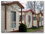 Wimmera Lakes Caravan Resort - Horsham: Lots of cottages for rent