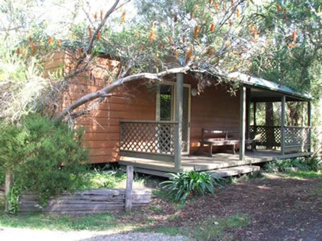 Jervis Bay Cabins & Camping - Huskisson: Family Seclusion - Sleeps up to 4