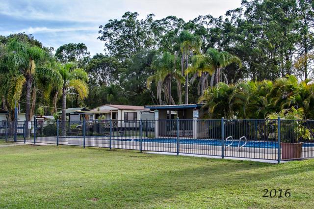 Bimbimbi Riverside Caravan Park - Woombah: The swimming pool is large but toddlers are catered for with a wading pool.