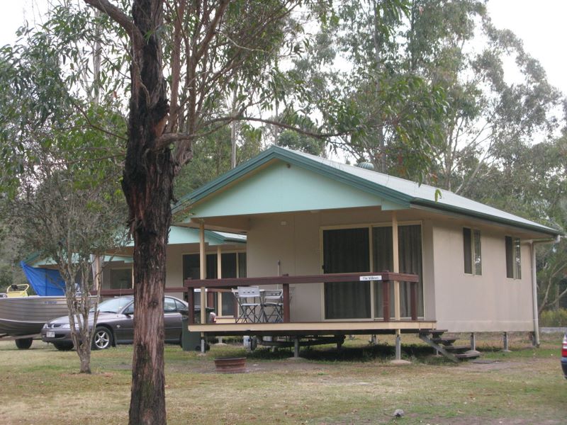 Borumba Deer Park and Caravan Park - Imbil: Cottage accommodation, ideal for families, couples and singles