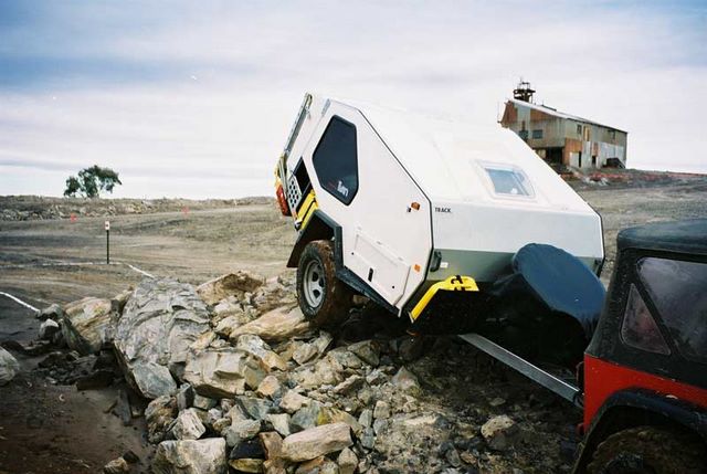 Independent Trailers - Chifley: Rocks are no problem for the Tvan.